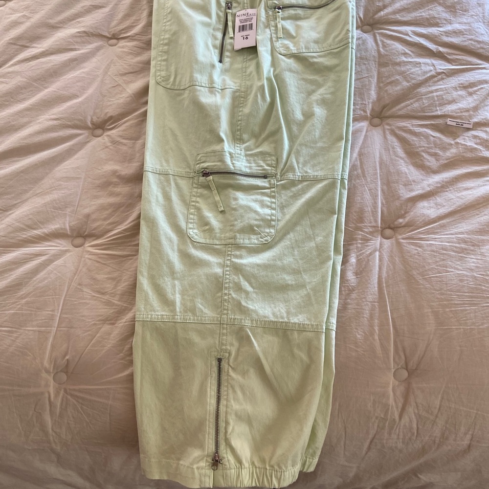 Capri pants